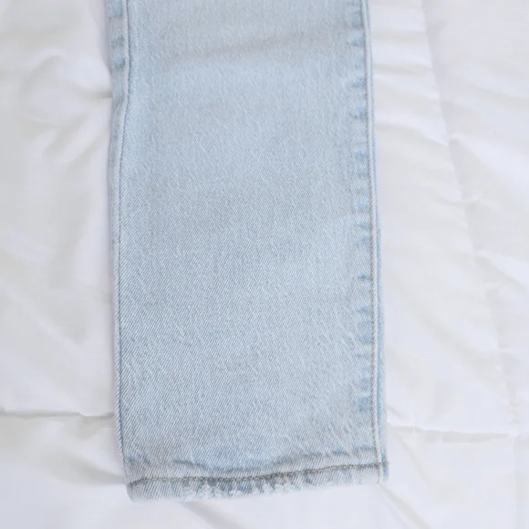 Levi's Light Wash High Rise Wedgie Skinny Ankle Jeans ✨️LIKE NEW✨️ - Picture 5 of 16